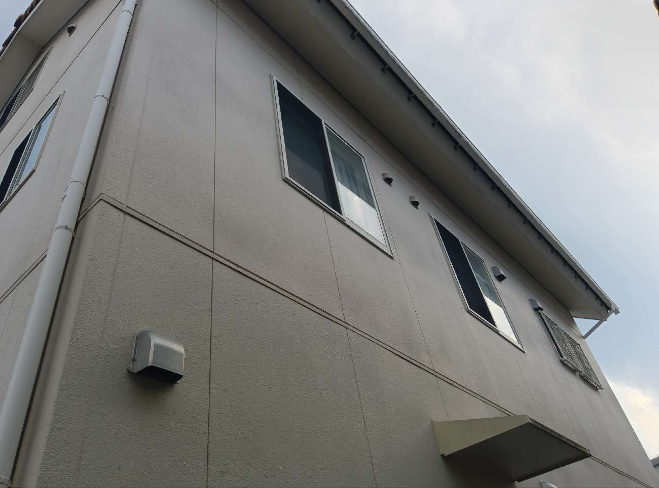 名古屋市名東区　施工前の外壁(角部分)